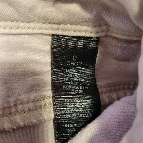 Chico's So Slimming Girlfriend Crop women's Cream colored jeans Size 0 crop - Picture 6 of 6